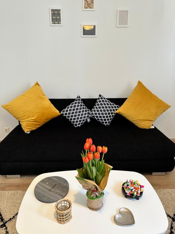 Cozy 8-Person Home In Vienna Located At Haberlgasse 82 N1 Buitenkant foto