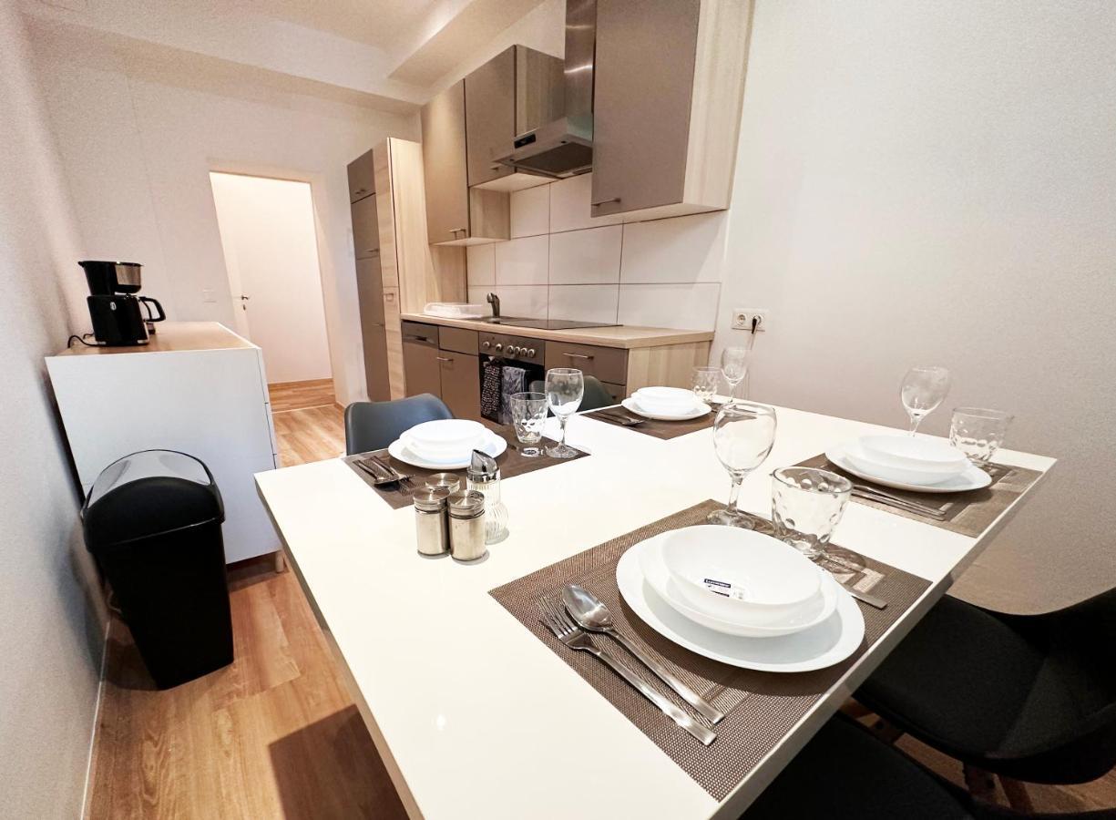 Cozy 8-Person Home In Vienna Located At Haberlgasse 82 N1 Buitenkant foto